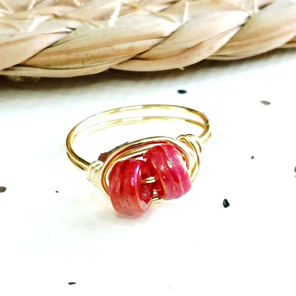 Iridescent Glass Beaded Ring, Stackable Wire Ring, Red & Gold, Size 6 - Picture 1 of 3